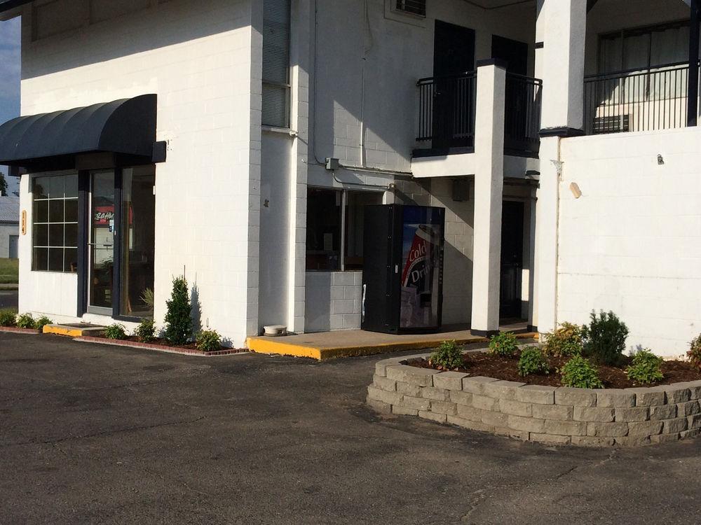Hutchinson Inn エクステリア 写真