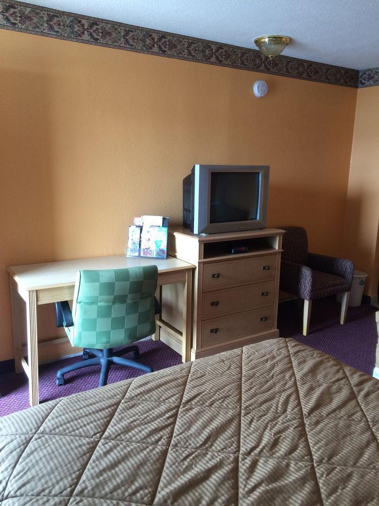 Hutchinson Inn エクステリア 写真