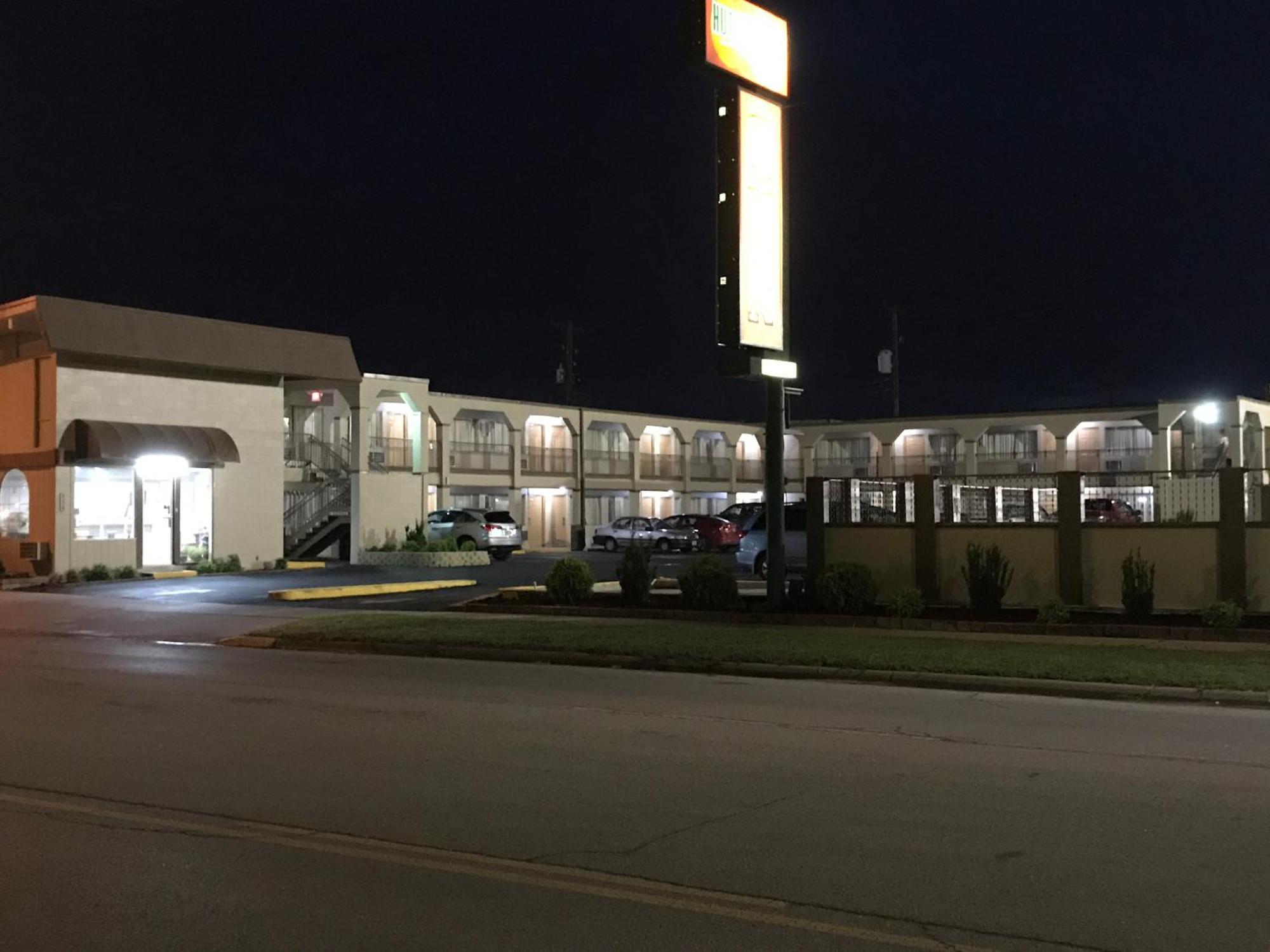 Hutchinson Inn エクステリア 写真