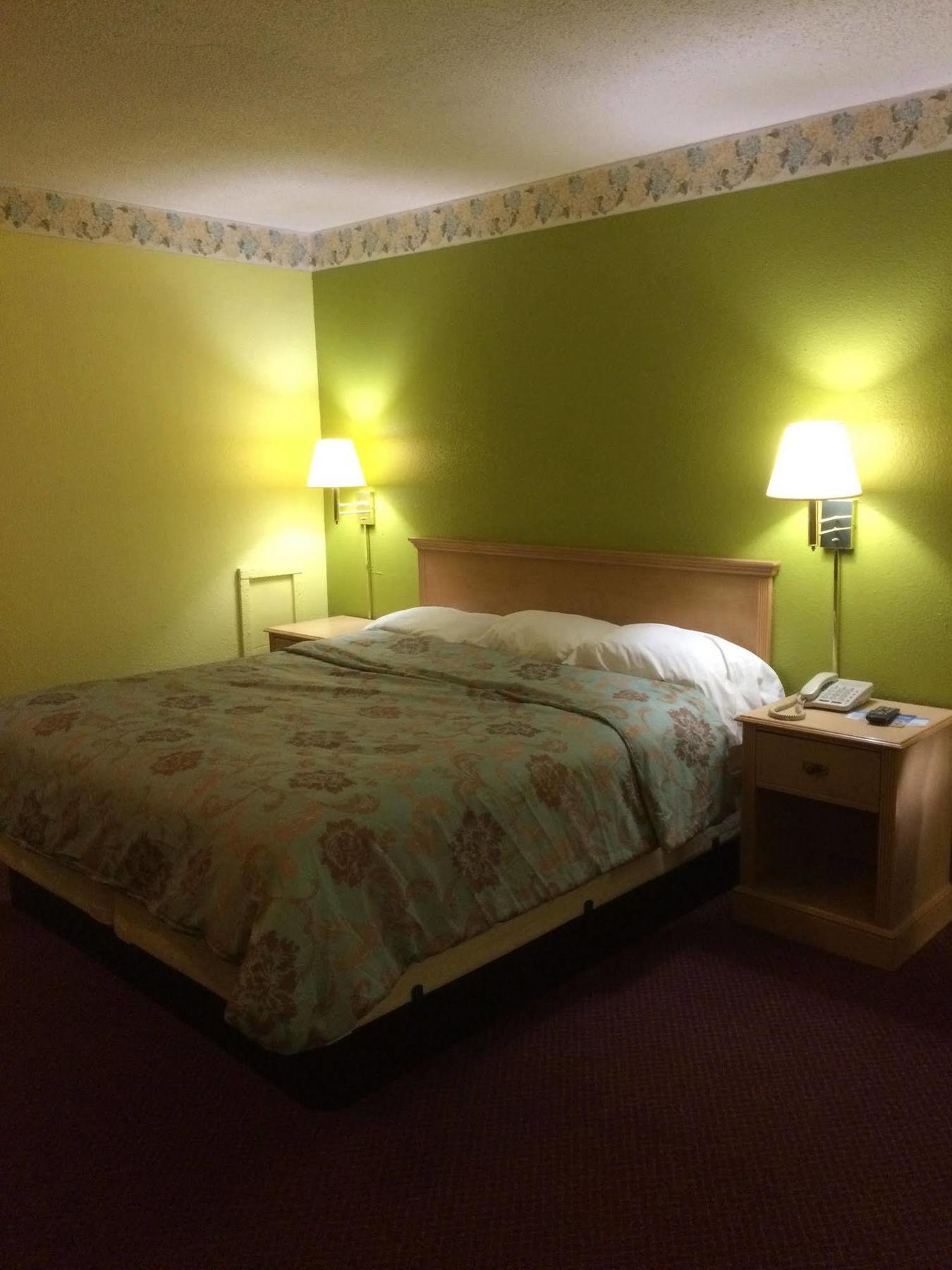 Hutchinson Inn エクステリア 写真