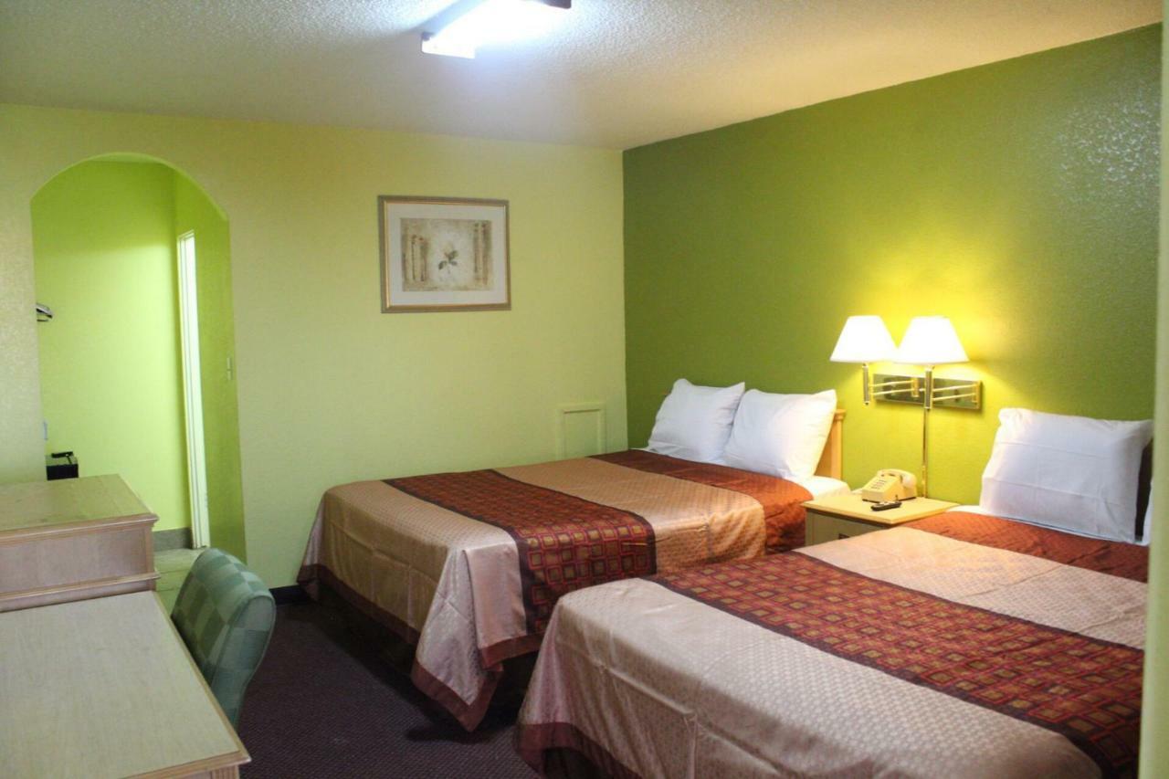 Hutchinson Inn エクステリア 写真