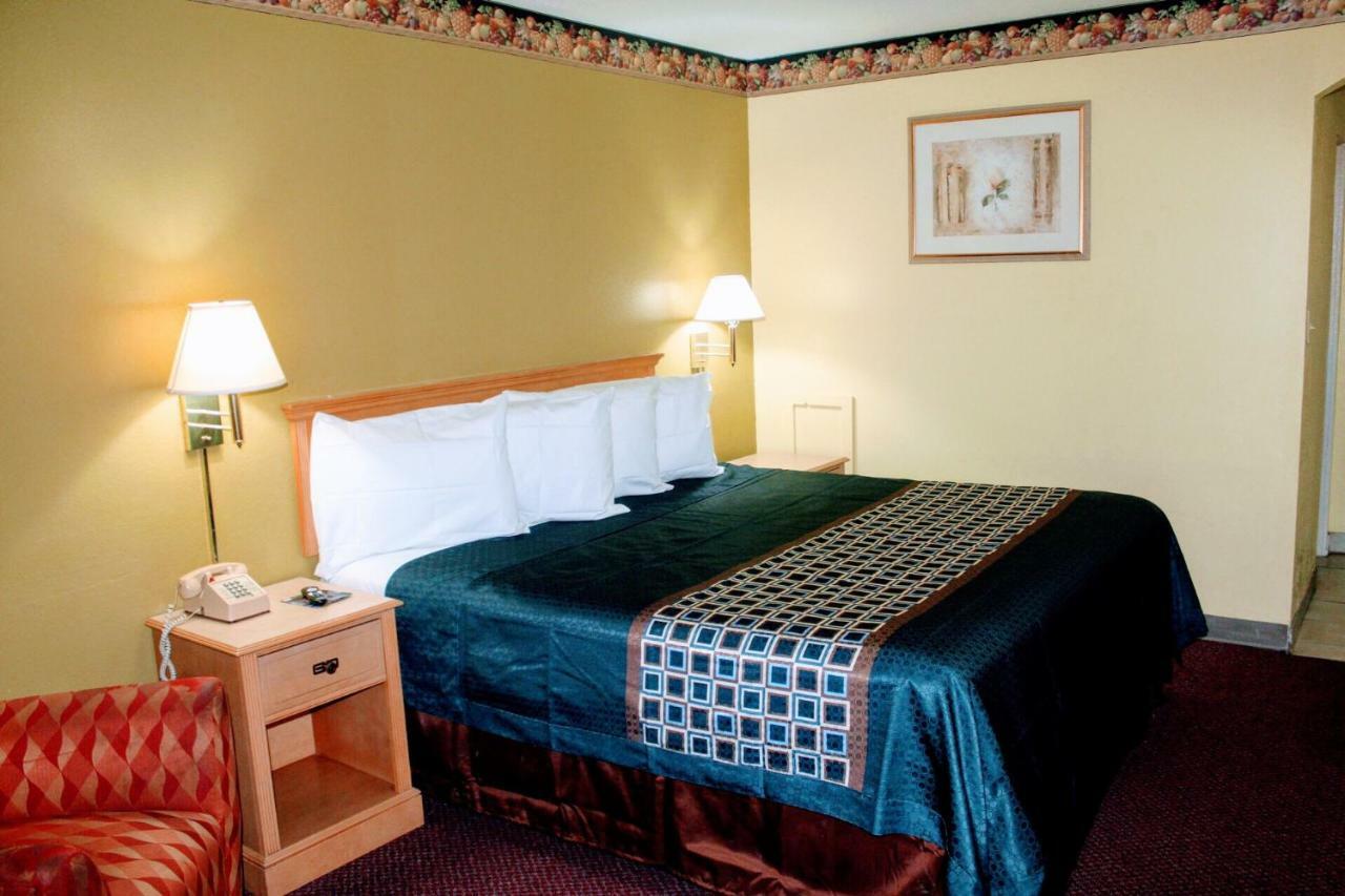 Hutchinson Inn エクステリア 写真